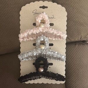 Social Strand Pack of 3 Claw Clips
